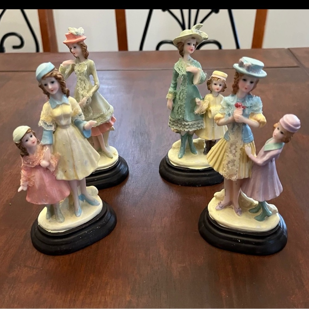 Set of 4 Vintage-Style Mother & Child Figurines in Pastel Colors